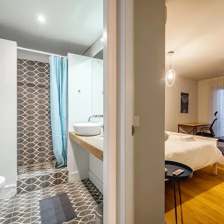 Akicity Cais Sodre Wish 리스본